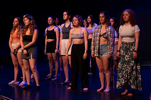 Les élèves de l&rsquo;option théâtre jouent « Un été à l&rsquo;Île d&rsquo;Arz »