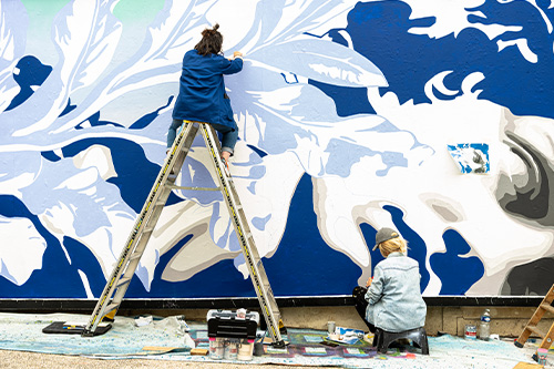 Mat x Zekky exposent leur œuvre sur Le Mur Poitiers
